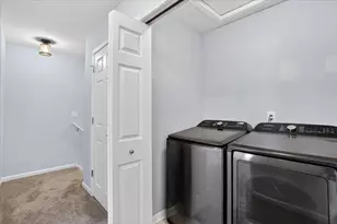 447 Oakwood Dr, Charlotte, MI 48813 - Photo 36