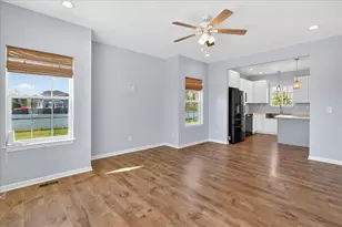 447 Oakwood Dr, Charlotte, MI 48813 - Photo 12