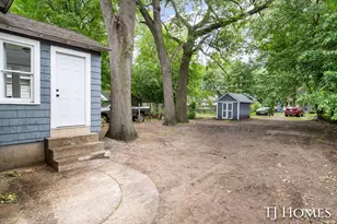 1031 Ada Ave, Muskegon, MI 49442 - Photo 32