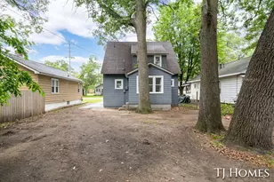 1031 Ada Ave, Muskegon, MI 49442 - Photo 34