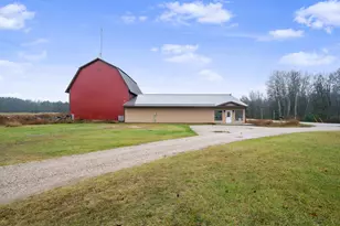 11406 E 8th St, Reed City, MI 49677 - Photo 1