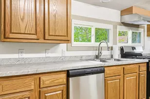 21 E Willard Ave E, Battle Creek, MI 49037 - Photo 8