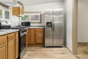 21 E Willard Ave E, Battle Creek, MI 49037 - Photo 6