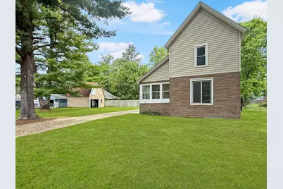 21 E Willard Avenue E, Battle Creek, MI 49037 - Photo 2