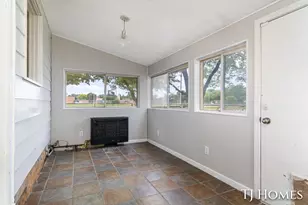 1030 Calvin Ave, Muskegon, MI 49442 - Photo 4