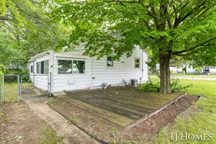 1030 Calvin Ave, Muskegon, MI 49442 - Photo 28