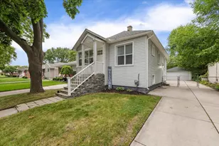 23831 Deziel St, Saint Clair Shores, MI 48082 - Photo 2