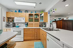 620 Peninsula Ct, Ann Arbor, MI 48105 - Photo 10