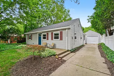 3045 Hall Street SE, Grand Rapids, MI 49506 - Photo 2
