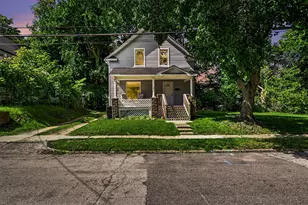 54 Frisbie Ave, Battle Creek, MI 49037 - Photo 2