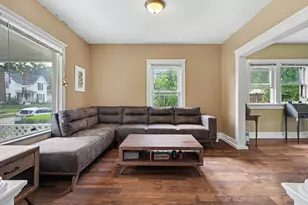 54 Frisbie Ave, Battle Creek, MI 49037 - Photo 6