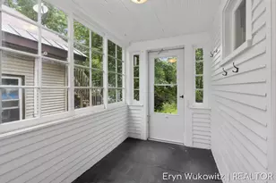 1038 Widdicomb Ave NW, Grand Rapids, MI 49504 - Photo 14