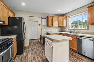 5449 W Golfside Dr, Ludington, MI 49431 - Photo 14