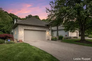 1712 Big Timber Ct NE, Grand Rapids, MI 49505 - Photo 2