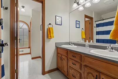 2685 Hunters Point, Kalamazoo, MI 49048 - Photo 24