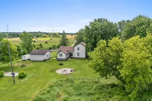 2811 E Vermontville Hwy, Charlotte, MI 48813 - Photo 32