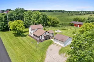 2811 E Vermontville Hwy, Charlotte, MI 48813 - Photo 30