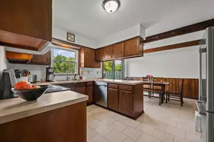 5640 Tilly Rd, Saint Joseph, MI 49085 - Photo 12
