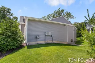 5659 VandeBunte Ct, Hudsonville, MI 49426 - Photo 12