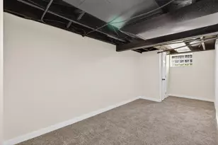 1047 Eastern Ave NE, Grand Rapids, MI 49503 - Photo 32