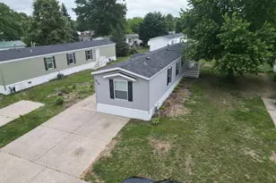 9020 4 Winds Ln W, West Olive, MI 49460 - Photo 16