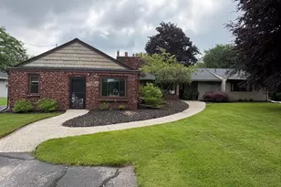 322 Maynard Ave SW, Grand Rapids, MI 49534 - Photo 2