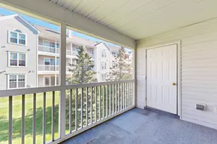 2678 S Knightsbridge Cir, Ann Arbor, MI 48105 - Photo 8