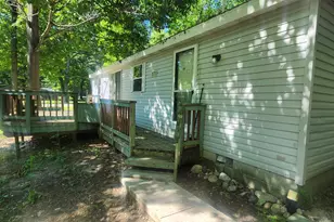 402 Northway Dr, Houghton Lake, MI 48629 - Photo 10