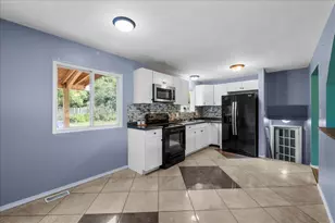 1115 Clark Dr, Ypsilanti, MI 48198 - Photo 10