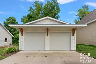 7007 Goldenrod Ave NE, Rockford, MI 49341 - Photo 48