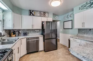 344 Lakeshore Dr, Battle Creek, MI 49015 - Photo 12