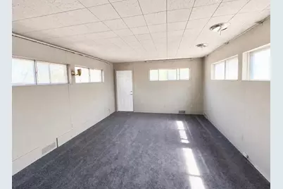 5856 Barrett Street, Detroit, MI 48213 - Photo 4