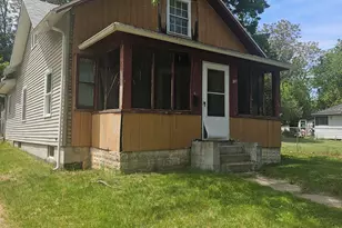 907 N Albion St, Albion, MI 49224 - Photo 2