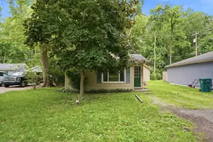 9535 Listeria St, Commerce Township, MI 48382 - Photo 2