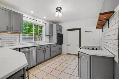 220 E James Street, Lawrence, MI 49064 - Photo 4