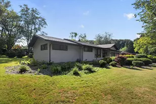 1051 Sylvan Rd, Benton Harbor, MI 49022 - Photo 4