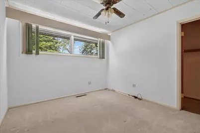 1051 Sylvan Road, Benton Harbor, MI 49022 - Photo 14