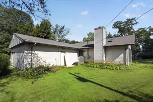 1051 Sylvan Rd, Benton Harbor, MI 49022 - Photo 38