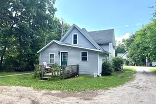 209 E Washington St, Greenville, MI 48838 - Photo 6