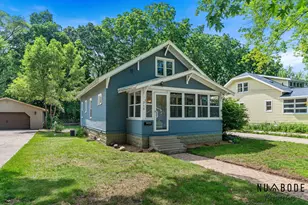 215 Williams St, Spring Lake, MI 49456 - Photo 2