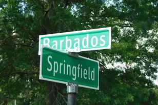 26150 Barbados Rd, Farmington, MI 48335 - Photo 2