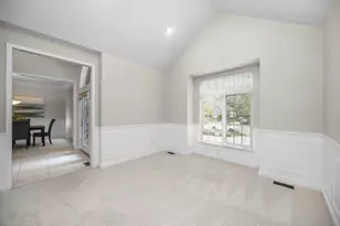 22273 Abington Dr, Farmington Hills, MI 48335 - Photo 16