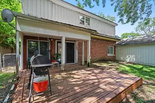 720 Ashley Dr, Kalamazoo, MI 49048 - Photo 2