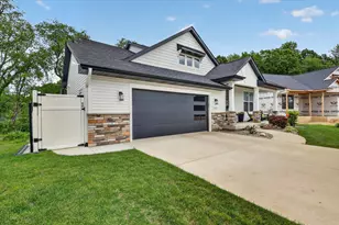 10597 Sharon Lee Ln, Portage, MI 49024 - Photo 2