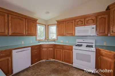 3890 Sundial Avenue, Hudsonville, MI 49426 - Photo 6