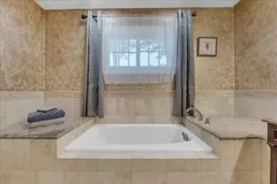 22253 Sheffield Ct, Farmington Hills, MI 48335 - Photo 44