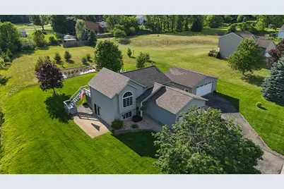 12211 Ives Meadow Lane NE, Cedar Springs, MI 49319 - Photo 4