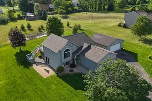 12211 Ives Meadow Ln NE, Cedar Springs, MI 49319 - Photo 4