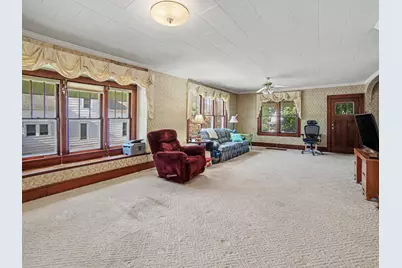 503 S Washington Avenue, Ludington, MI 49431 - Photo 4