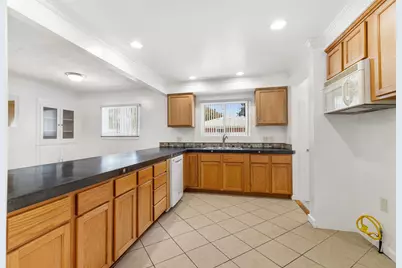 17448 Veronica Avenue, Eastpointe, MI 48021 - Photo 10